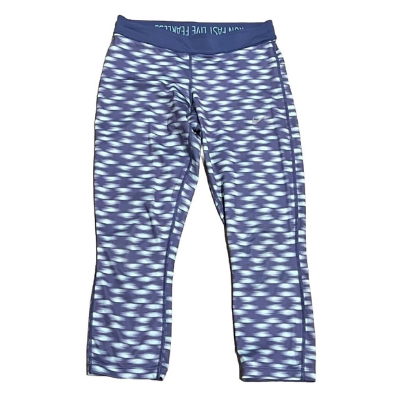 Nike Dri Fit Low Rise Capri Leggings Crop Blue Pattern Stretchy Small 19” Inseam - Picture 1 of 8